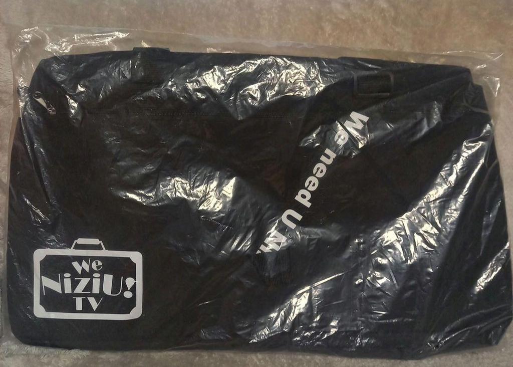 [USED] NiziU Boston bag
