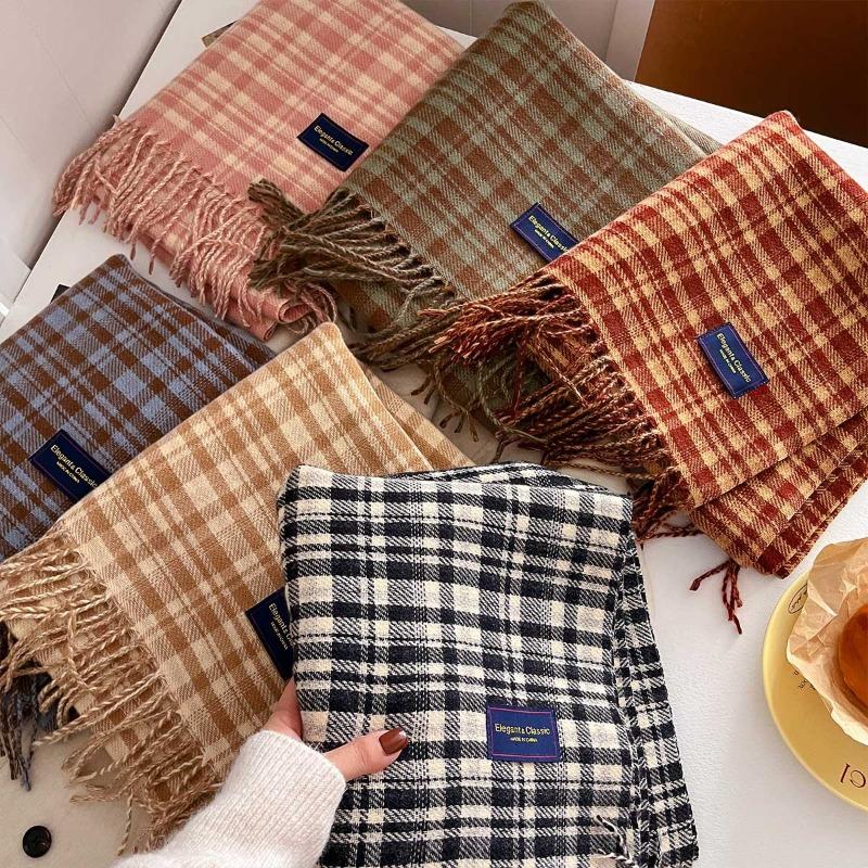 Fashion plaid scarf women's autumn and winter atmosphere, neck protection, age reduction, thickened warm scarf shawl, exquisite tassel