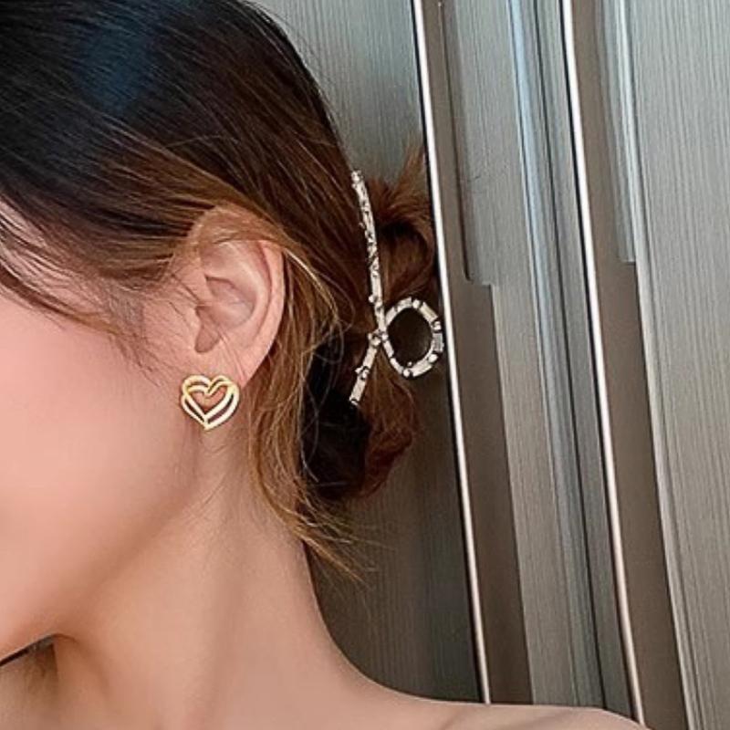 Sweet Heart Hollow Design Stud Earrings Romantic Graceful Bridal Wedding Jewelry Women’s Luxury Gold Color Accessories