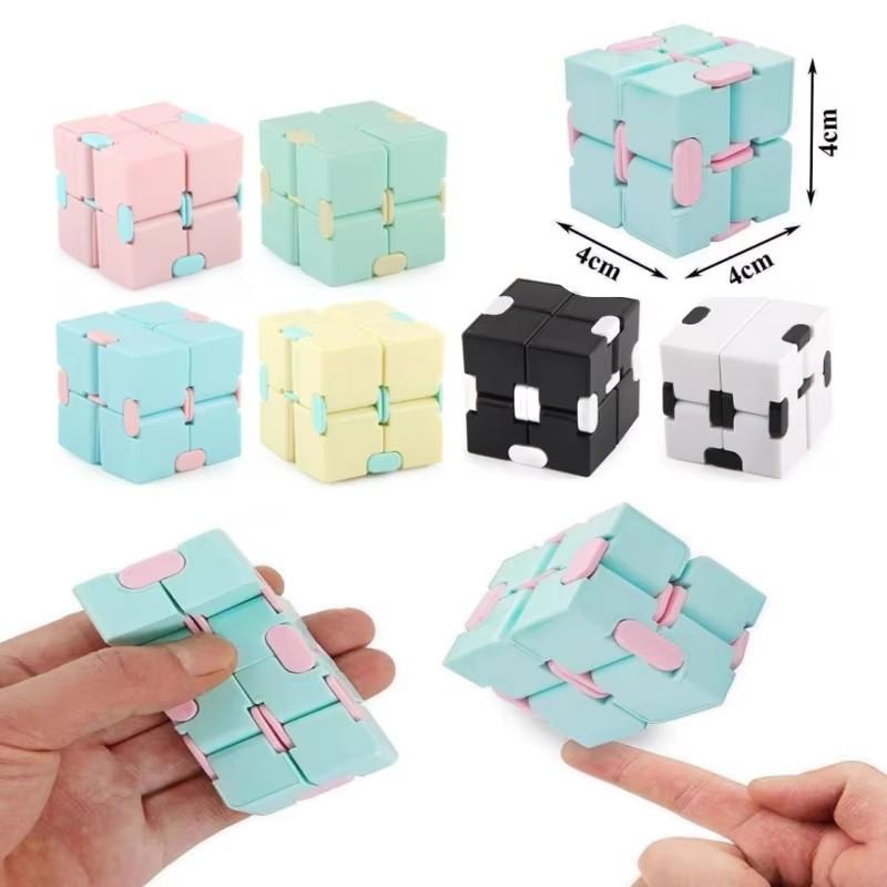 Fun Infinity Cube Flip ADHD Anxiety Toy Fingertips Game Puzzle Magic Decompression Christmas Gift for Kids