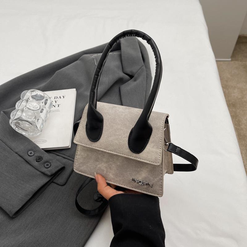 Frühling neu schöne Mode lässige Mode tragbare kleine quadratische Tasche personalisierte Pendler-Schulter-Damentasche