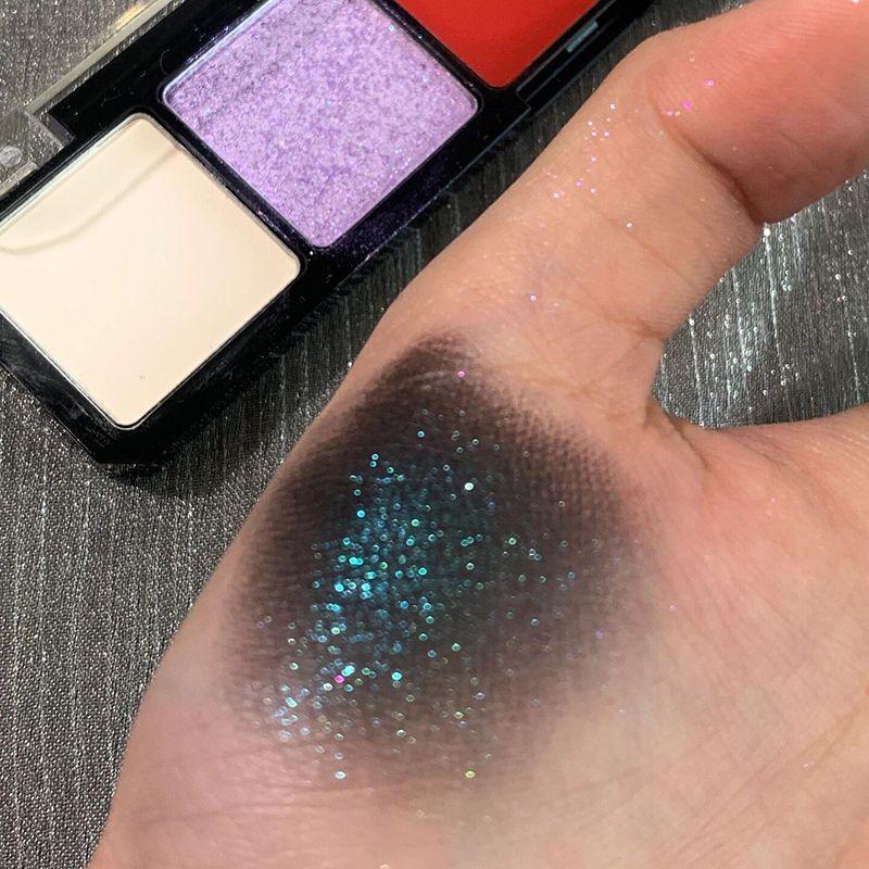 Gothic Style Black and Red Five-color Eyeshadow Palette Pearl Burst Flash Cool Dark System Cos Smoky Gray and Blue Eyeshadow Palette