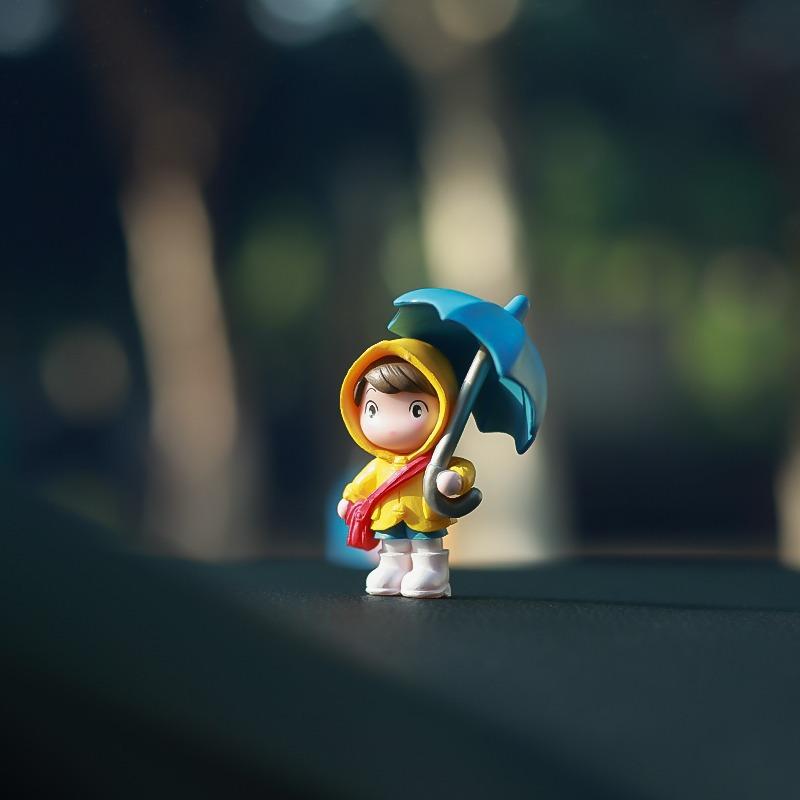 

Cute Raincoat Umbrella Boy Girl Doll Small Ornament Desktop Decoration Doll Accessories Gift Children s Toys Micro Landscap жовтий