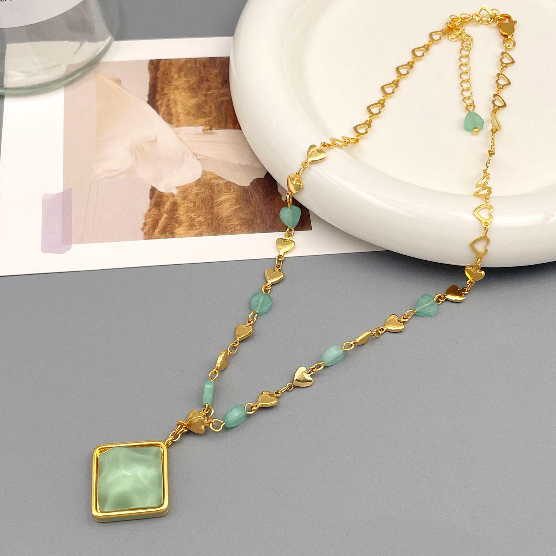 

Винтажное европейское и американское ожерелье с подвеской в виде сердца из зеленого жадеита - Изысканный ретро чокер