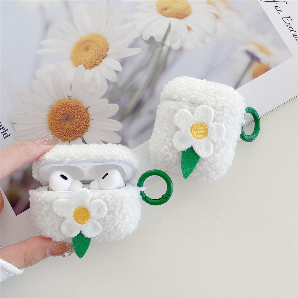 Autumn and Winter Plush Strawberry Flower for Apple AirPods 1 Generation Bluetooth Headset Case Pro1 Headphone Case 1st Generation