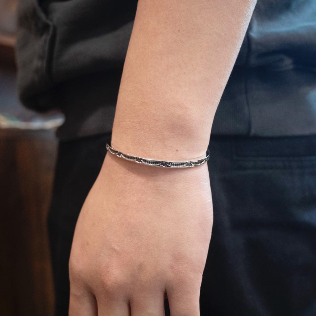 Josilver Stamped Square Bangle Type.1