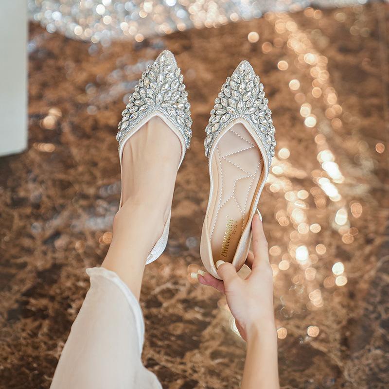 Large size single shoes women's summer 2025 new Korean version gentle pointed rhinestone flat bottom soft sole temperament fairy bridesmaid shoes