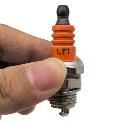 Single Pole L7TC Spark Plug for BM6A BMR6A WS6E WS7E BPMR6A WS7F CJ7Y W20MU M6 M7 BPMR6A Two Stroke Chainsaw Trimmer