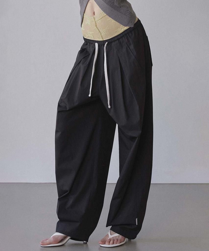 SCULPTOR Bed To Go Pintuck Pants Black