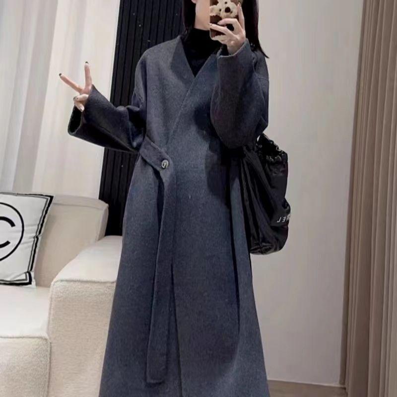 

2025 V-neck Double-sided Wool Coat with Flowing Ribbon - Women s Autumn/Winter Design S (45-60 kg)