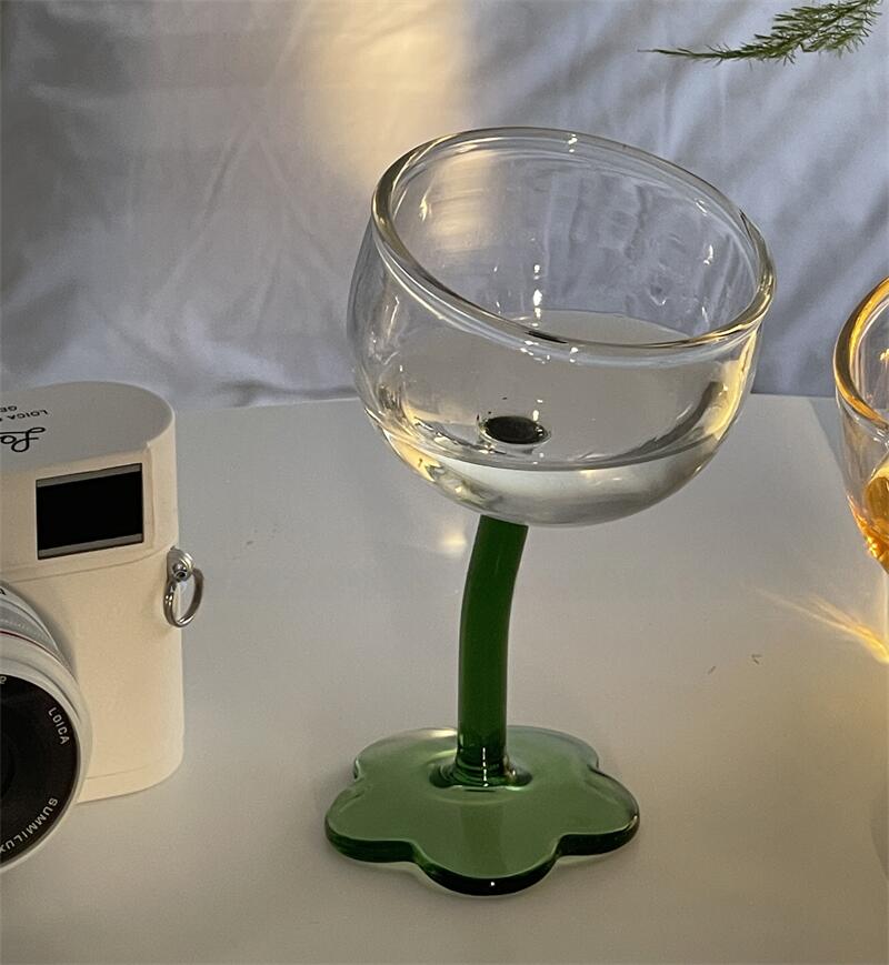 Cute Colourful Glass Wine Glass Tilted Heads Goblet Red Wine Cocktail Champagne Glass Cup Dessert Ice Cream Bow Cup