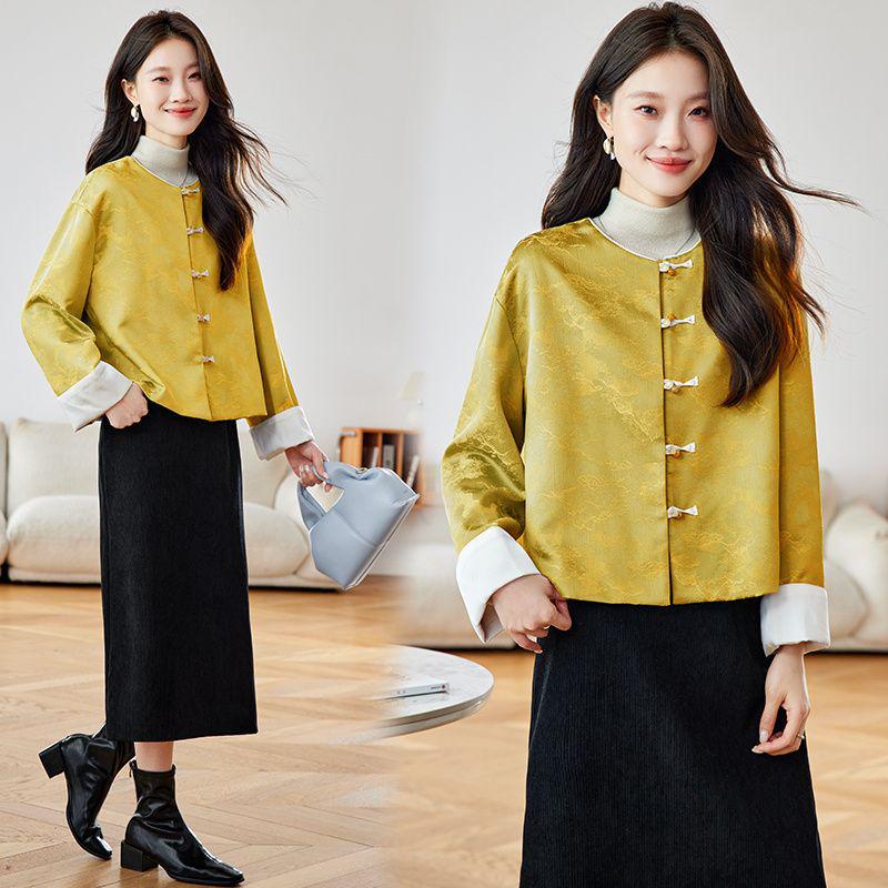 

Available Now: 2025 A/W Copper Buckle Oversized Wave Pattern Coat M