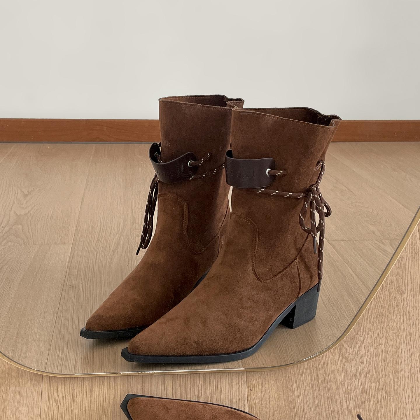 

Retro versatile Maillard style thick heel short boots women s 2025 new autumn with skirt height increase and thin pointed boots 35 коричневый