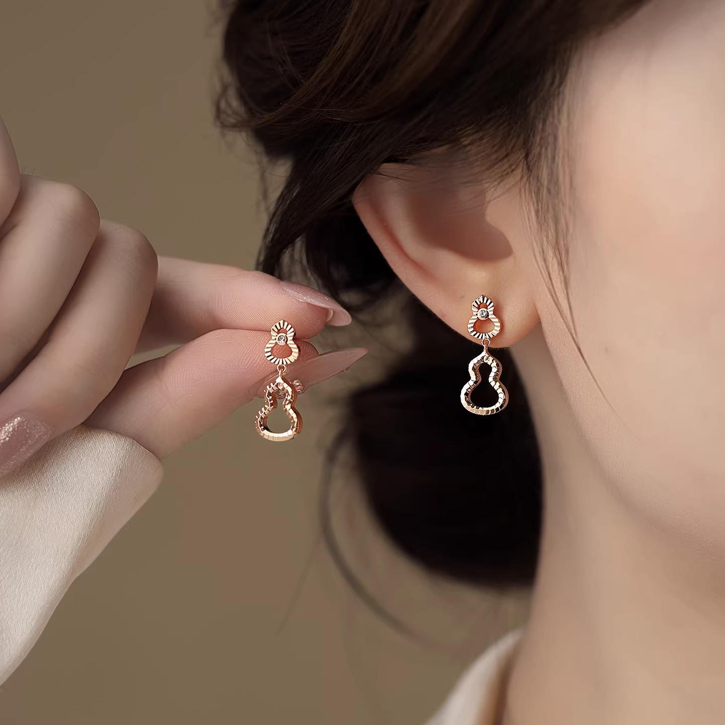 French Rose Gold Gourd Pendant Stud Earrings - Elegant, Versatile, Light Luxury Design