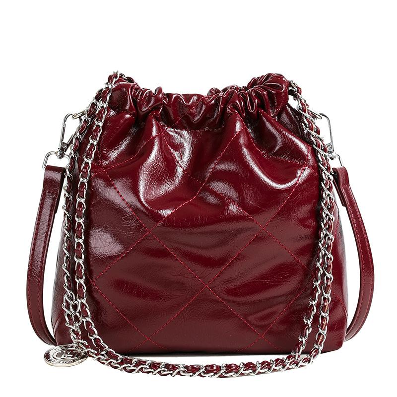 Populární kabelka bucket dámská nová letní všestranná výklenková diamantová řetízková taška přes rameno messenger