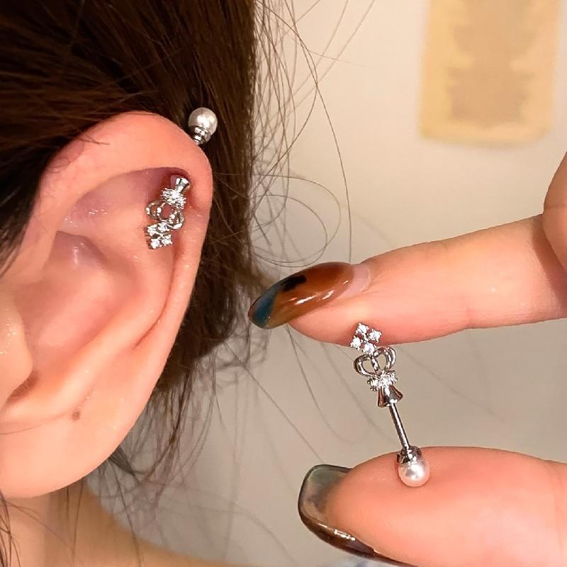 Clou d'oreille en forme de croix Zircon brillant Boucle d'oreille à clou tendance Pour femmes Accessoires de Piercing Corporel