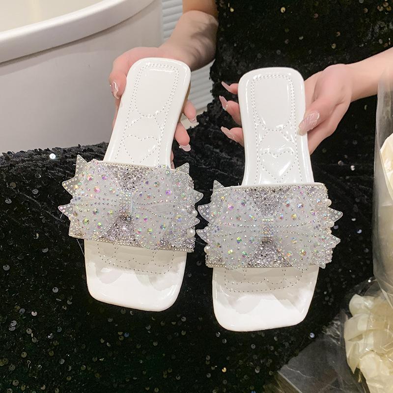 Women Summer Shoes  New Fashion Comfortable Non Slip Bow-knot Slippers Outdoor Soft Sole Rhinestone Dress Style Women Sandal
