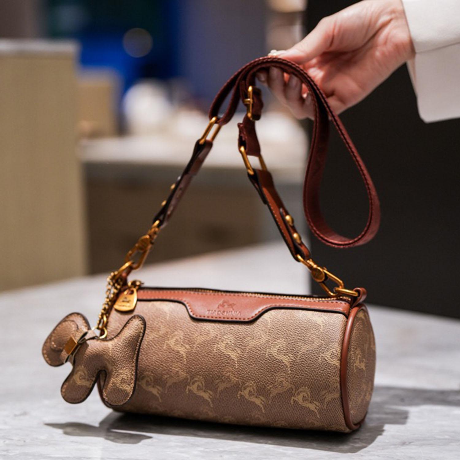 

Women s fashionable wide shoulder strap cylindrical bag retro printed pillow bag shoulder bag crossbody bag хакі