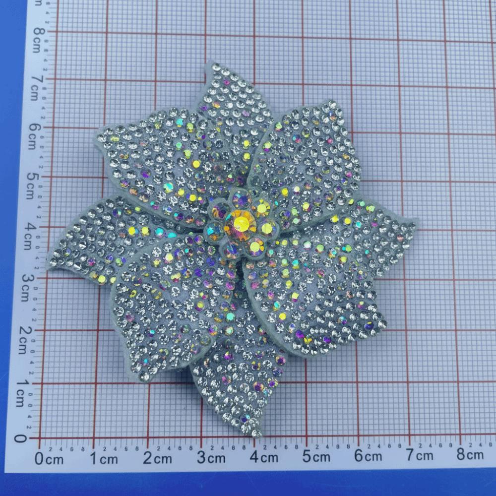 

Three-dimensional Rhinestone Flower Patches DIY Craft Sewing Supplies Embellishment Sew-On Applique Sparkling срібні білого кольору