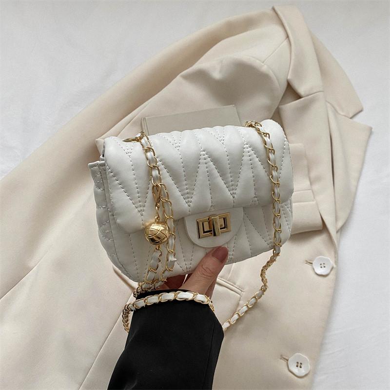 

Fashionable Solid Color Small Square Bag With Soft Structure Perfect For Everyday Use білий