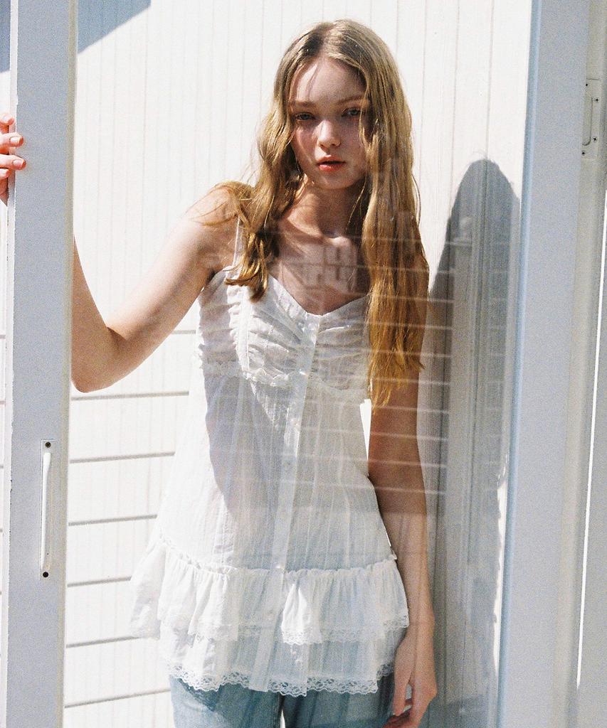 GREENBUTTER Lace Clear Ball Sleeveless (Ivory)