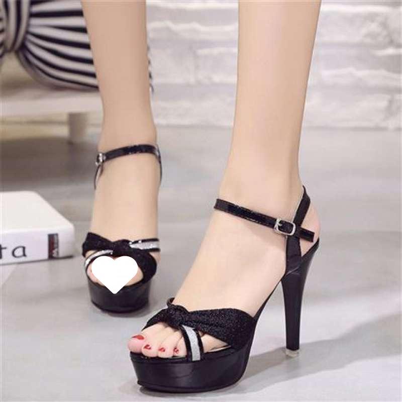 

Супер высокие сандалии 2025 лето новинка корейская версия тонкий рыбий рот водонепроницаемая платформа высокий стилет высокие каблуки сандалии женские универсальные 35 чёрный