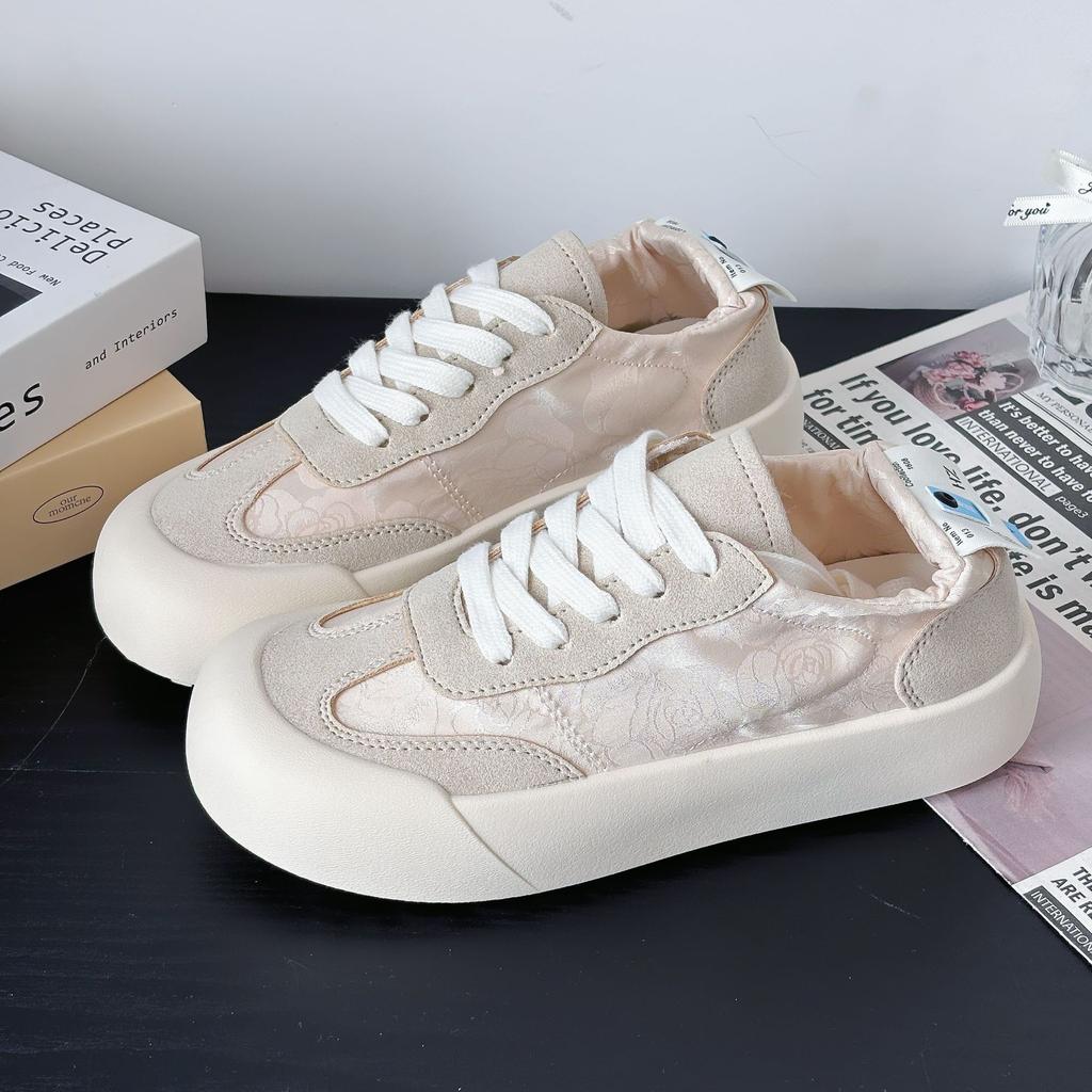 Board Shoes Women's Summer New Lightweight Thin Breathable Student Versatile Fashion Casual Sports Shoes