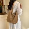 Stylish large-capacity knitted hollow women's tote bag, new exquisite beach vacation hand-woven shoulder bag