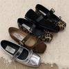 Eckige Spitze Leopardenmuster flache Französische Mary Jane Einzel Schuhe Damenschuhe 2025 neu Herbst silber Ballett Abendschuhe