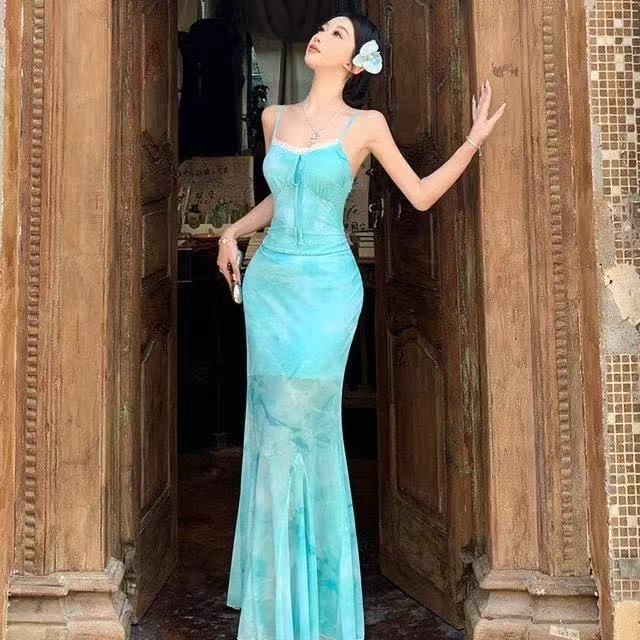 Lace splicing suspender dress women's summer vacation style slim fishtail skirt waist mesh skirt hip-wrapped long dress