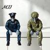 Creative Resin Crafts Halloween Skeleton Ornament, Policeman/Military Gothic Skull Figurine, Creepy Sculptures Dark Style Sitting Pose Sculpture