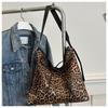 Women's 2025 Retro Leopard Print Hobo Bag – Fashionable Bow Shoulder Bag, Large Capacity, Casual Style.