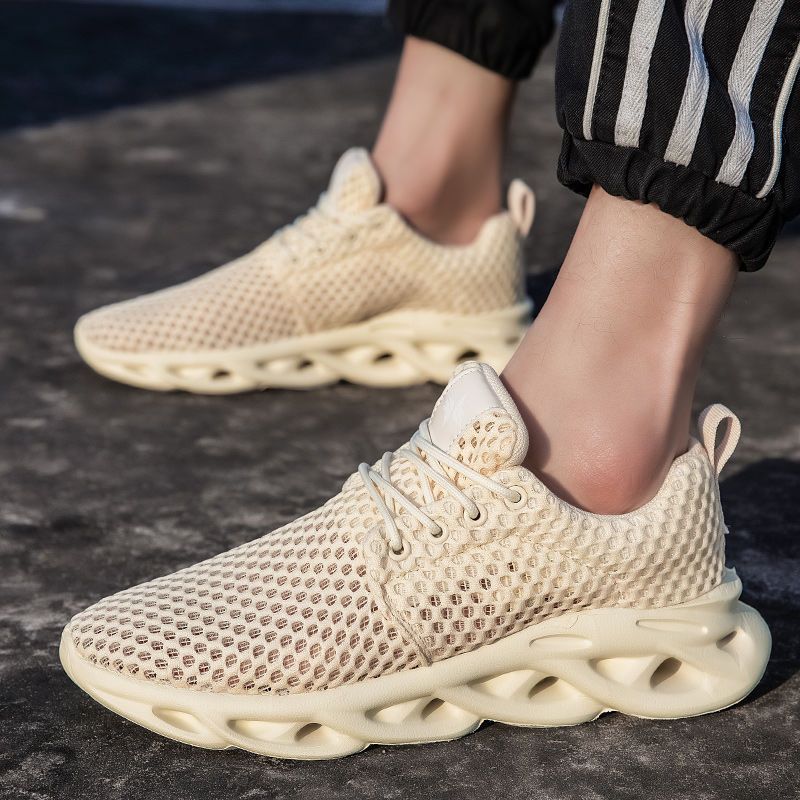 Hollow Mesh Upper Breathable Men's Casual Sneakers Lightweight Korean High Quality Outdoor Summer Sale Running Male Sports Shoes