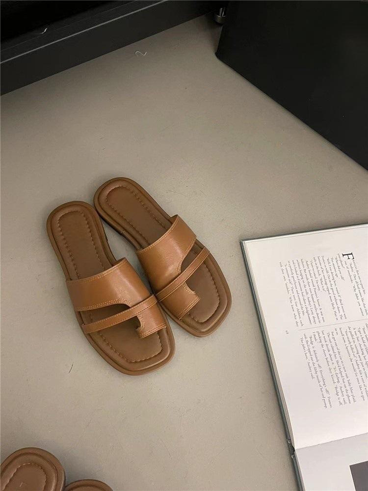 Set of toe slippers women's shoes 2025 new summer Korean version retro simple with skirt one pedal Roman sandals