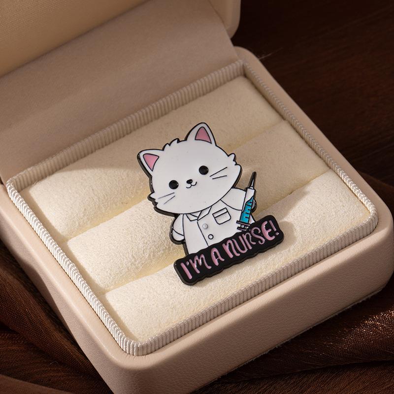 Cartoon Cat Doctor Alloy Brooch Personality Cute Animal Doctor Metal Badge Badge Nurse Accessories
