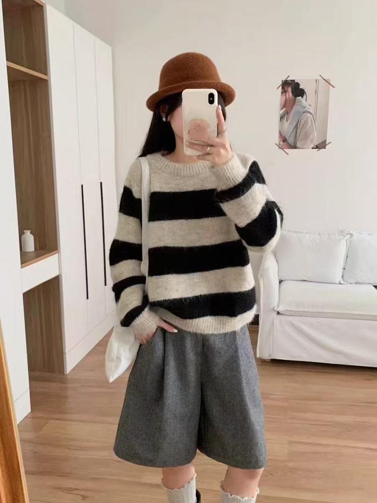 Lazy Wind Autumn and Winter Striped Pullover for Women's Autumn and Winter New Wear Loose Knitted Sweater for Women