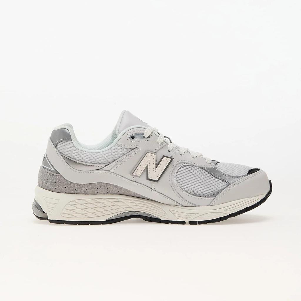 Sneakers New Balance Grey 2002R