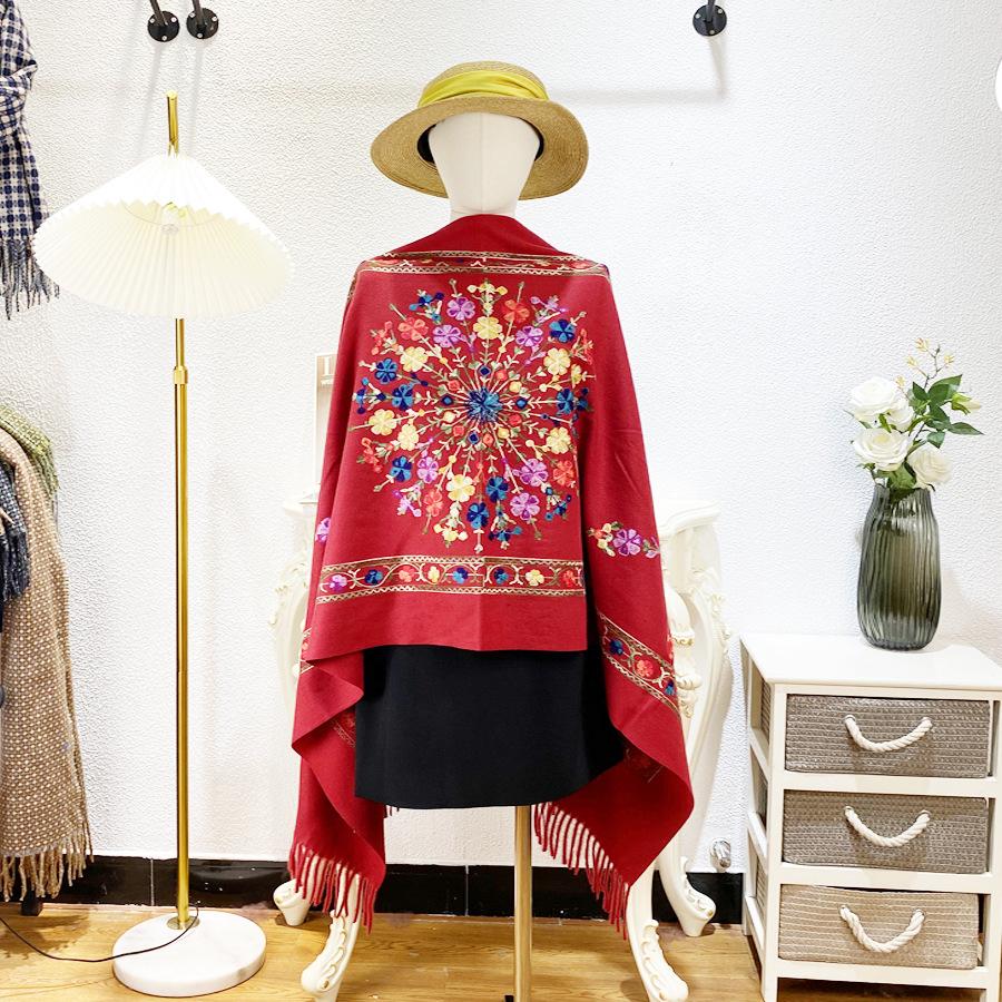 Ethnic style embroidered cape, shawl, and scarf for women, embroidered for warmth, suitable for travel in Lijiang, Qinghai Lake, and Tibet