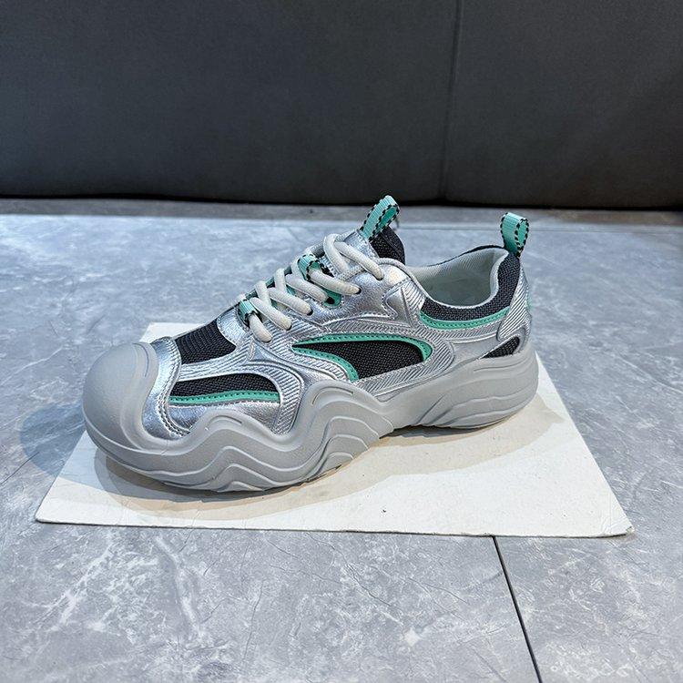 Thick-soled casual breathable mesh sneakers women's 2025 new summer comfortable outdoor hiking shoes travel board shoes women