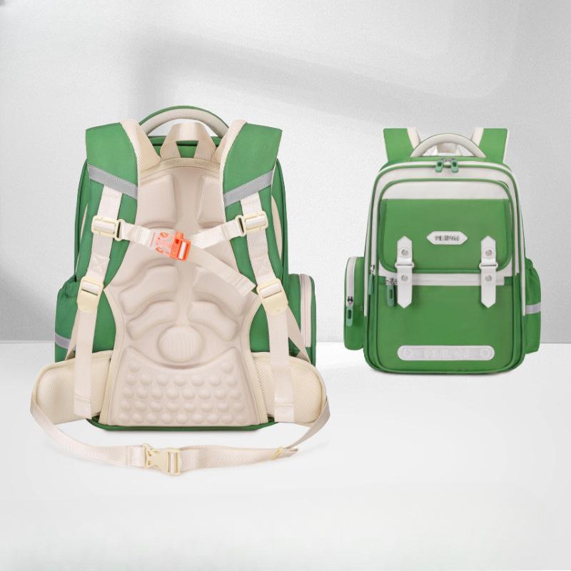 

Large-capacity Cloud Backpack for Primary School Students, Back-protecting Children s Schoolbag