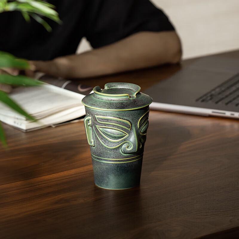 

Wanqiantang Sanxingdui Co-branded Ceramic Teacup