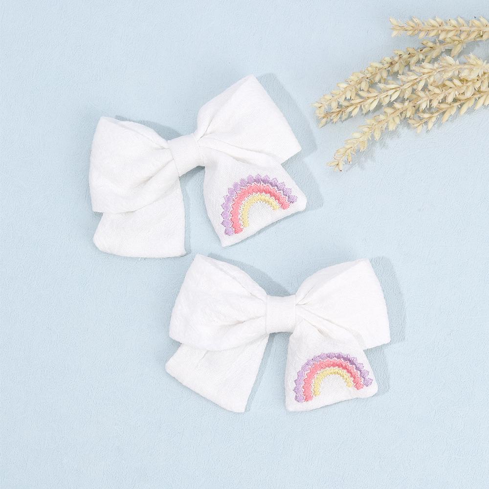 

2 шт. небесно-голубые заколки для волос с вышитым радужным бантом, ручная работа, зажимы для волос для девочки, детские аксессуары для школьной вечеринки, головной убор