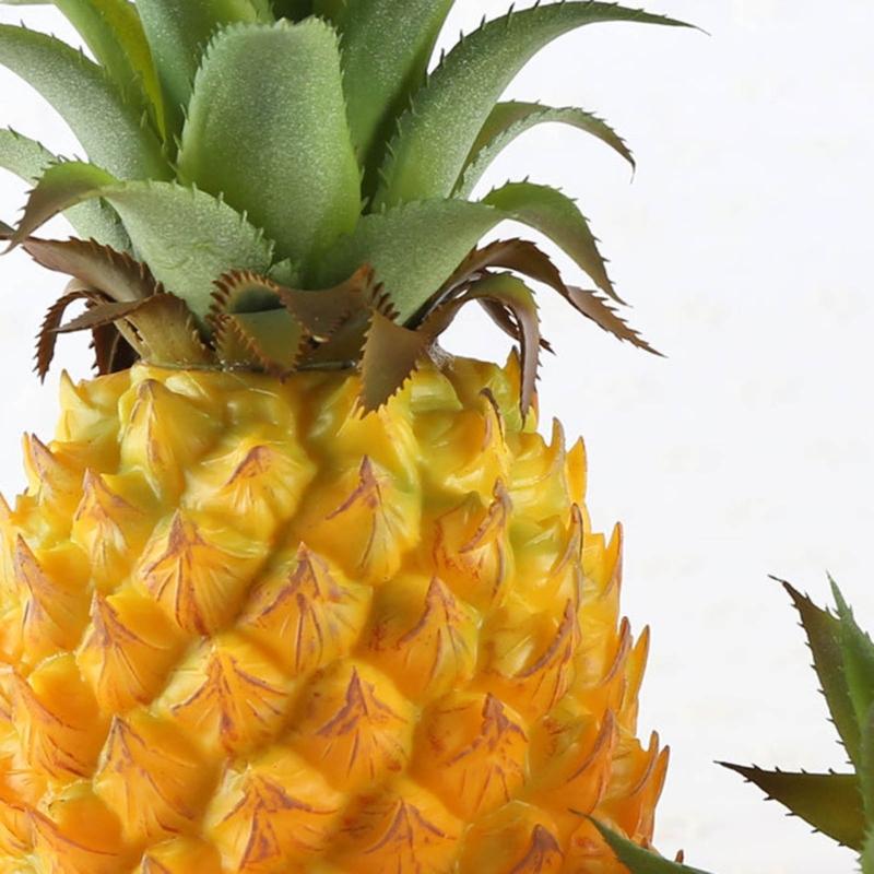 Large Artificial Pineapple Fruit Ornament Yellow Pineapples Decoration for Home and Retail Settings