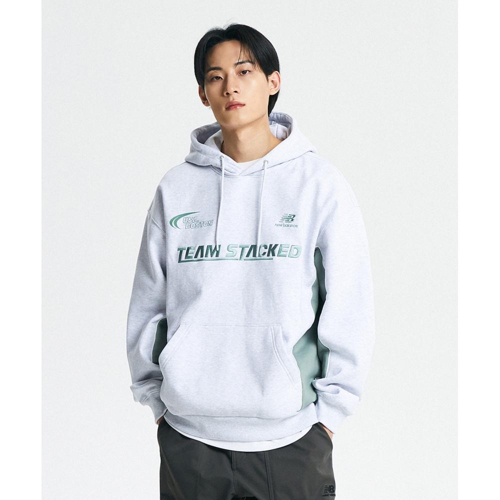 

NEW BALANCE NBN0D42933 Толстовка UNI TEAM STACKED с матовым колор-блоком OVER FIT (Л/СЕРЫЙ)