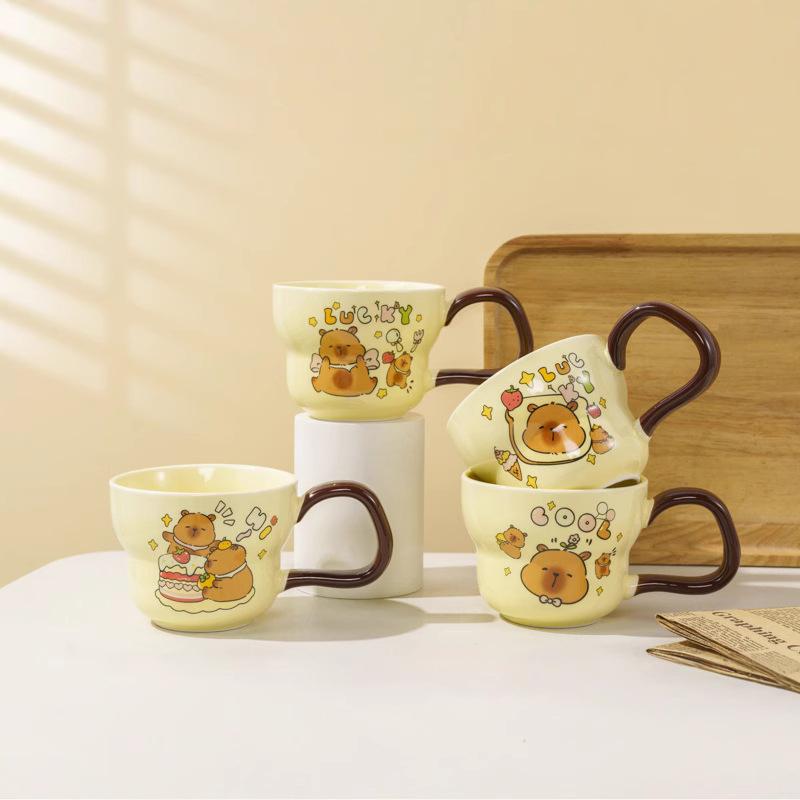 Roztomilý keramický hrnek s kapybarou a lžičkou, hrnek pro pár, vysoký, hezký, kreslený hrnek s kapybarou, suvenýr na oslavu obchodu