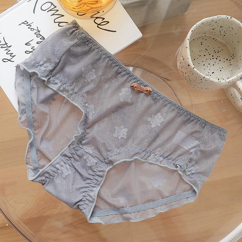 Ladies Spring and Autumn Fashion All Kinds of Bear Print Net Yarn Close Skin Without Trace Not Clip Hip Briefs