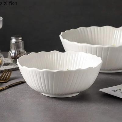 Bílá pruhovaná miska ve tvaru květu Keramická silná polévková mísa Mísa na těstoviny Misky na ovocný salát Dezertní svačinové misky Speciální nádobí