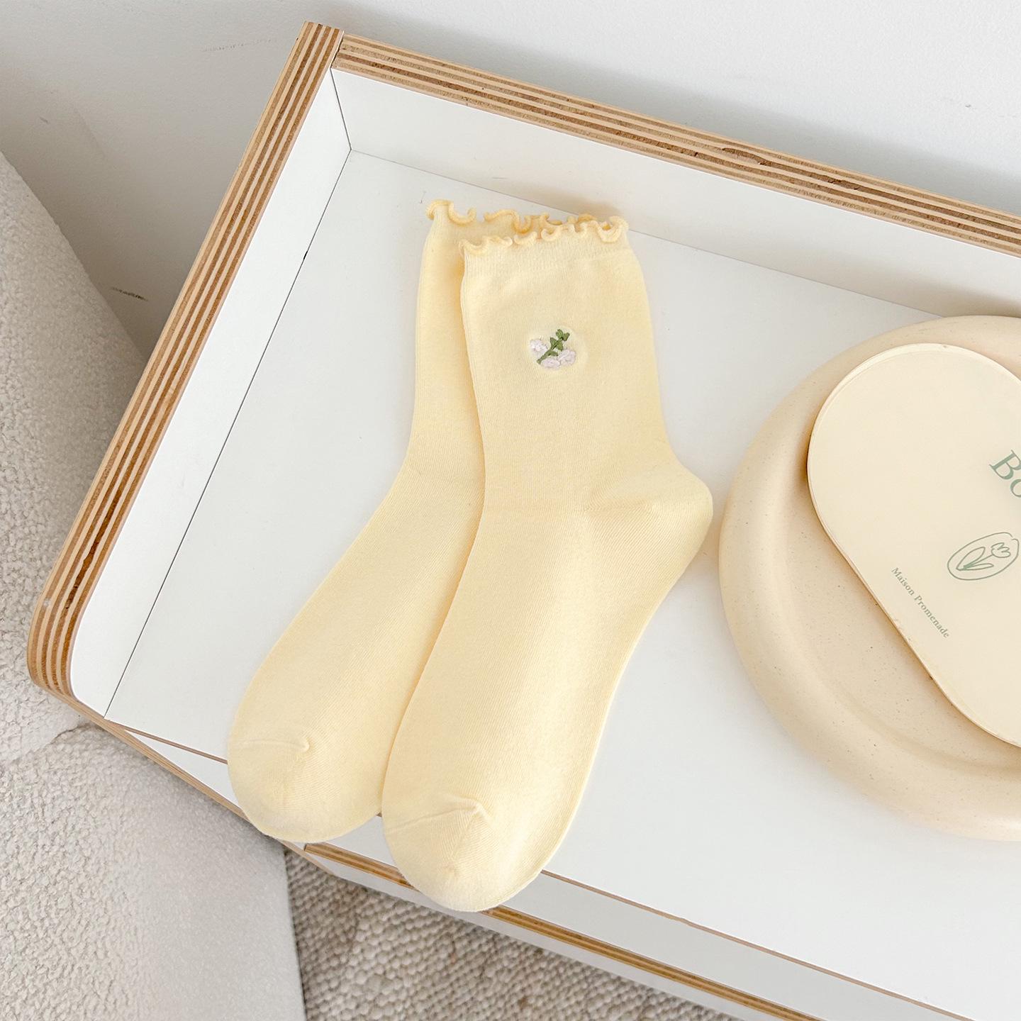 

Женские носки до середины икры с цветочной вышивкой и кружевом - Модные японские хлопковые с подвернутым краем для осени и зимы One Size