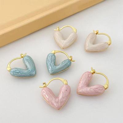 1 paire de boucles d'oreilles pour femme en forme de cœur, hypoallergéniques, légères, en acier inoxydable, pendantes