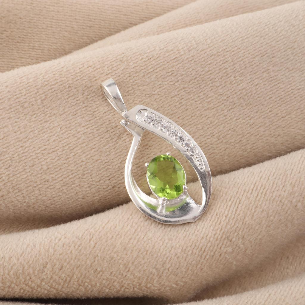 Peridot Gemstone 925 Sterling Silver Jewelry Pretty Zircon Pendant 1.4" Thanksgiving Gift For Her CZP-16-3